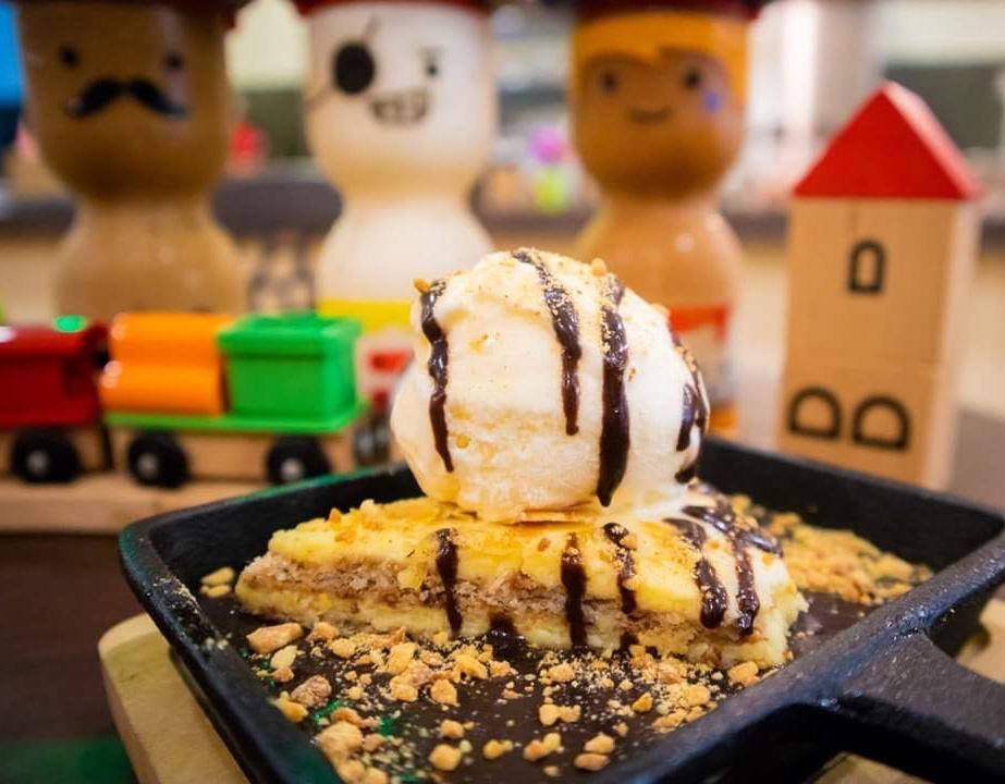 16 must try places you can expect in r & f mall jb