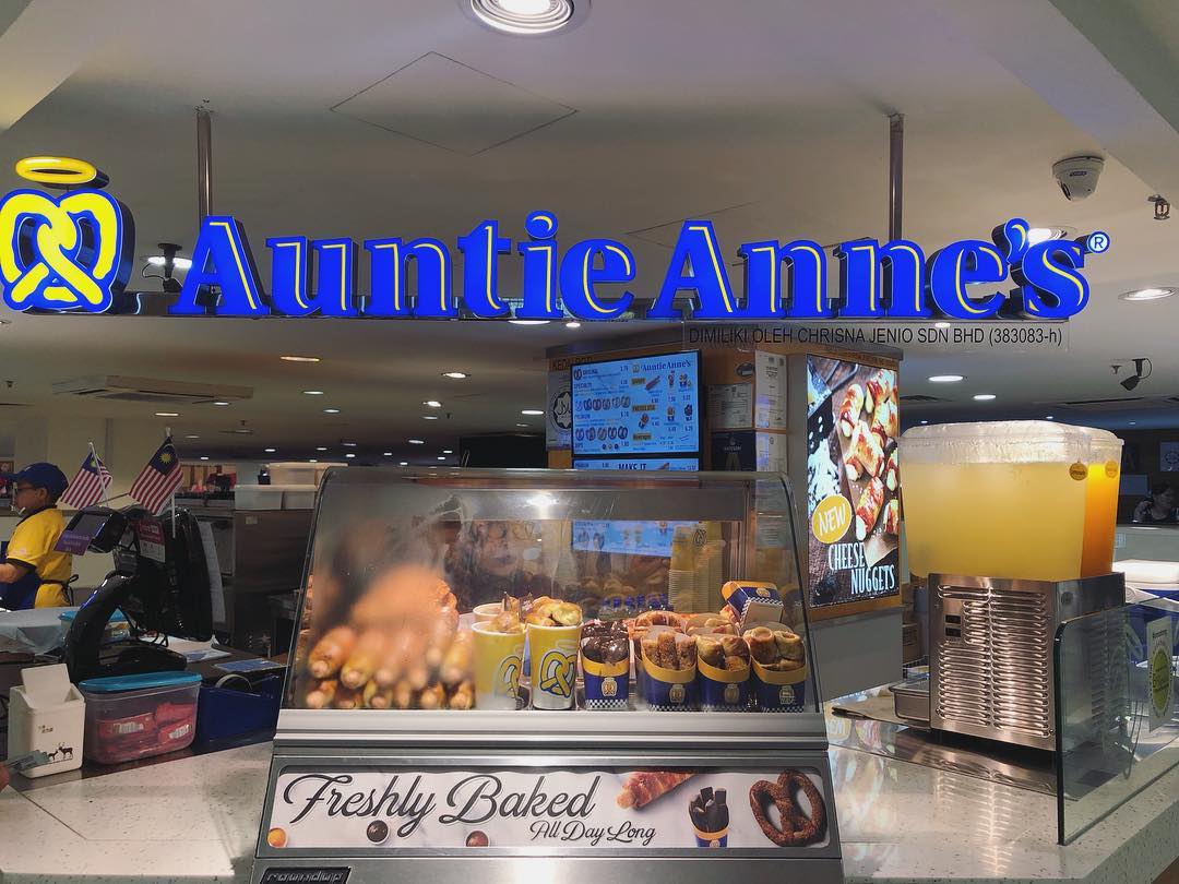 Auntie Anne's free pretzel