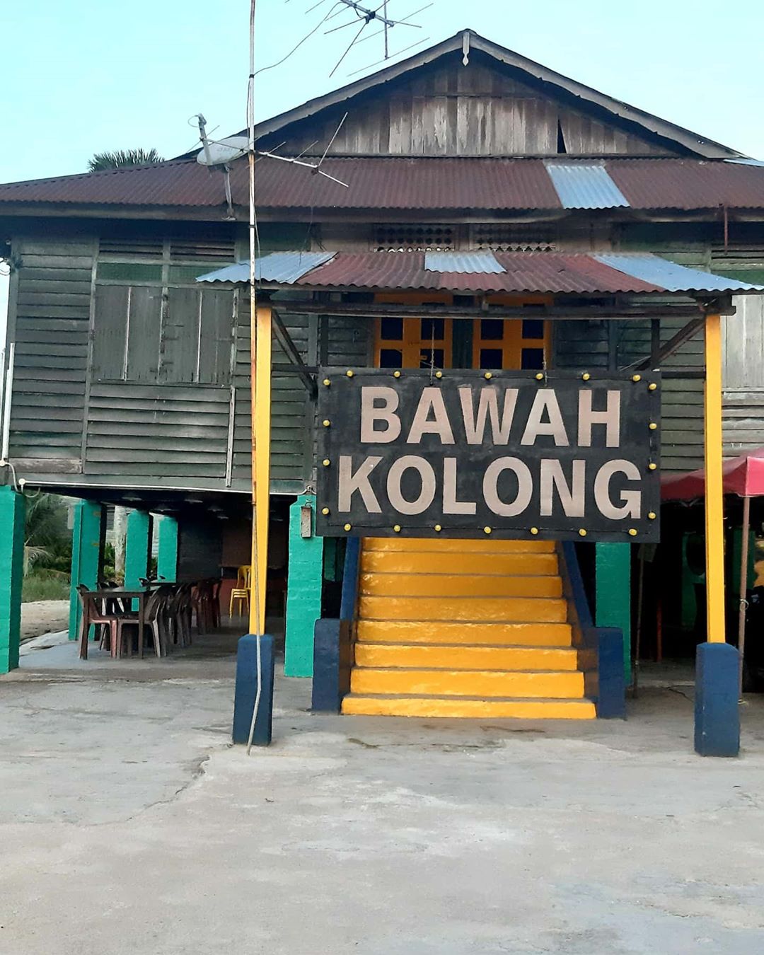 Restoran Bawah Kolong Kluang